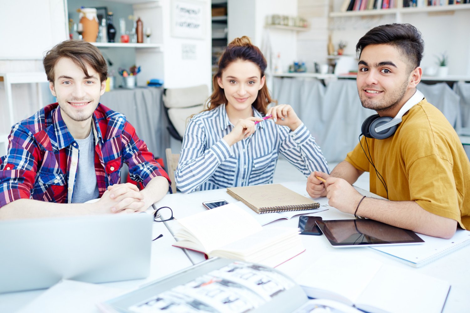 How Auto Repair Software is Transforming College Students' Automotive Education